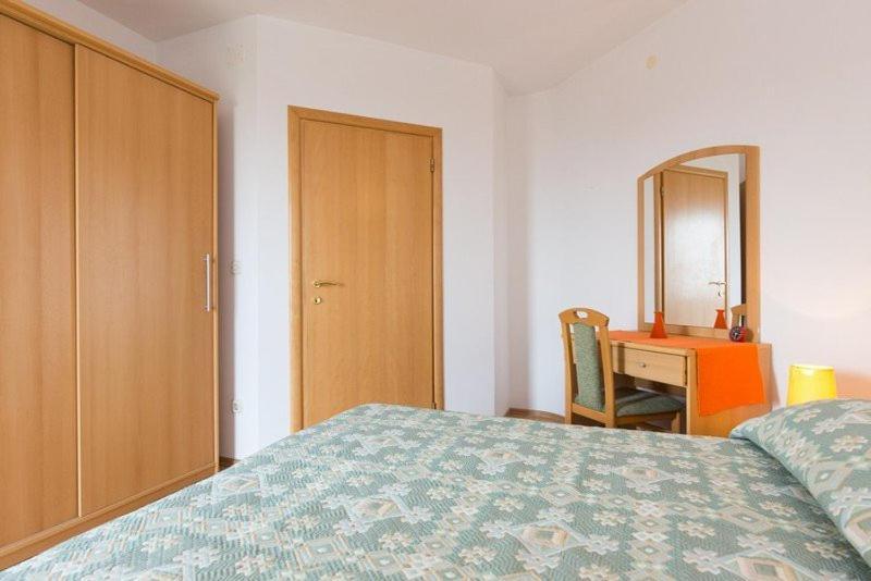 Marija F2 Apartment Krk Town Exterior foto